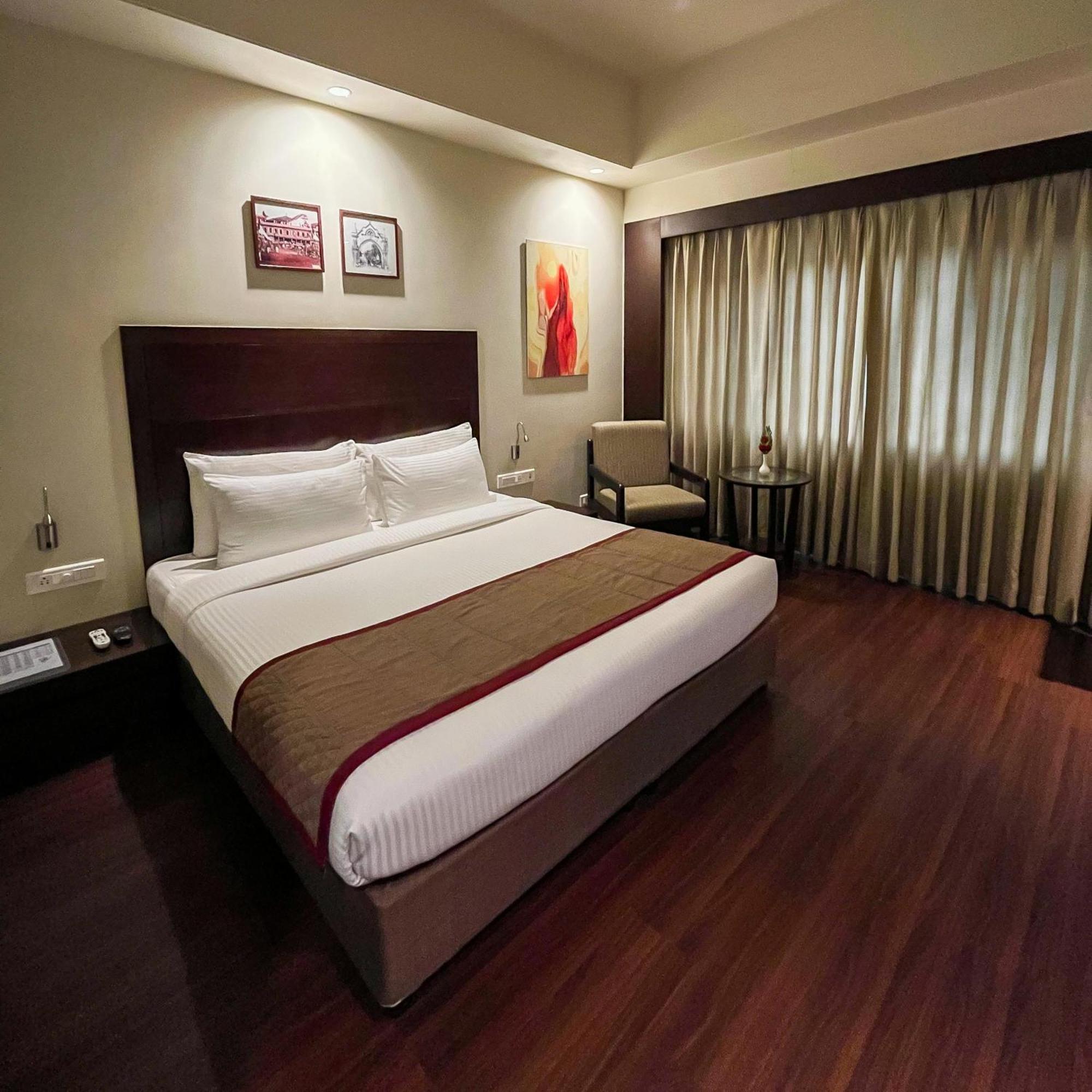 Hotel Ramee Panchshil Kolhapur Exterior foto