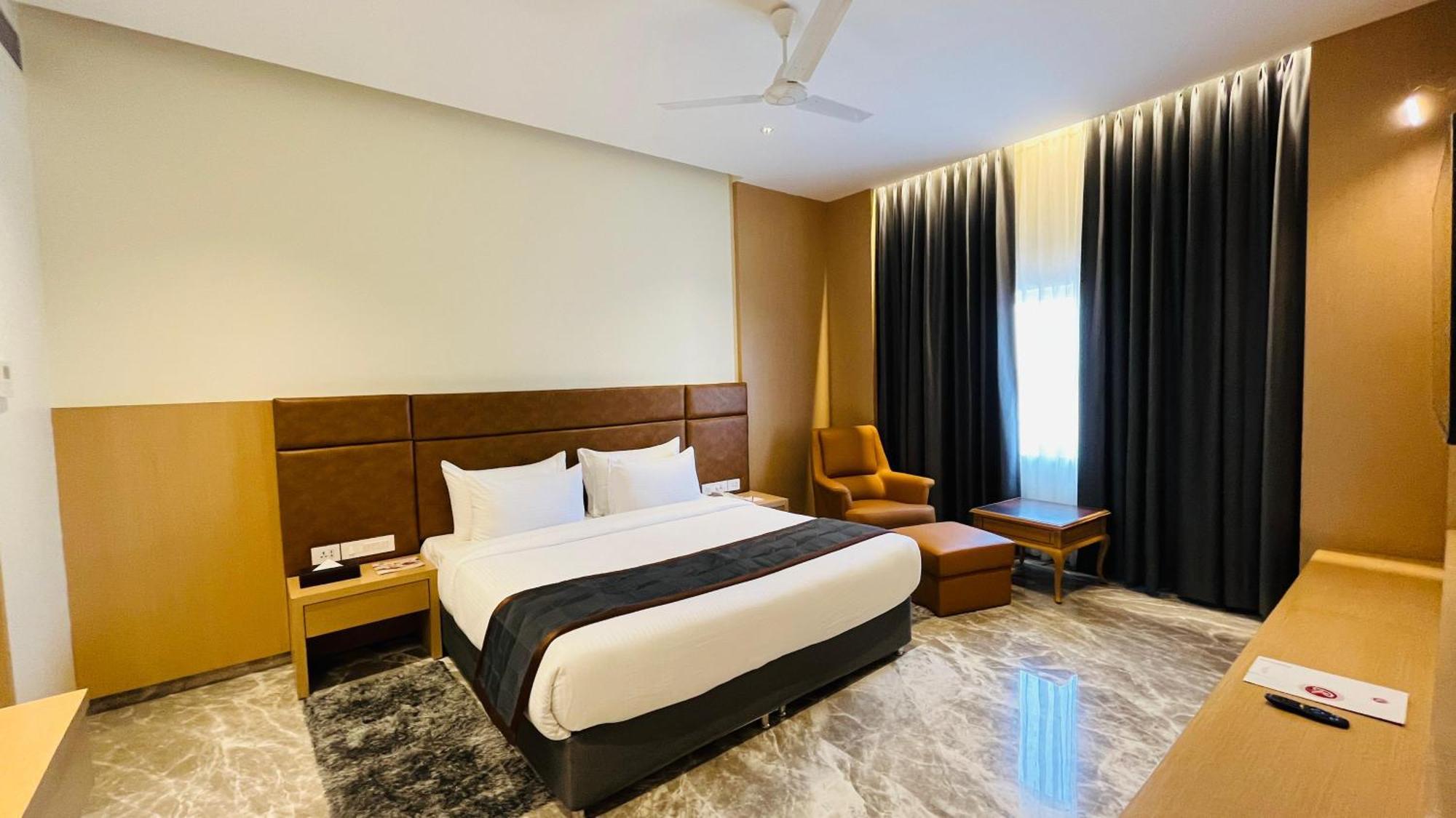 Hotel Ramee Panchshil Kolhapur Exterior foto