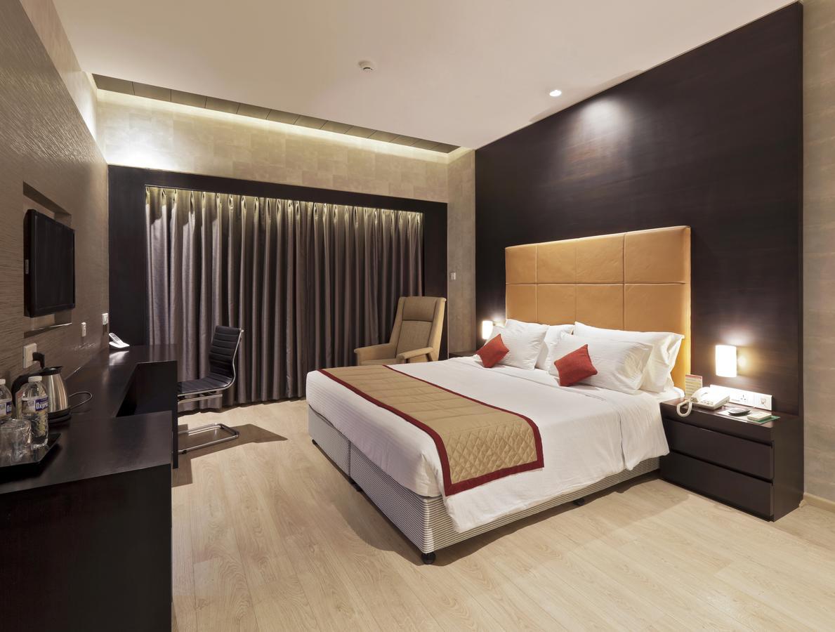 Hotel Ramee Panchshil Kolhapur Exterior foto