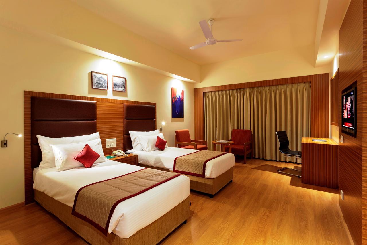 Hotel Ramee Panchshil Kolhapur Exterior foto